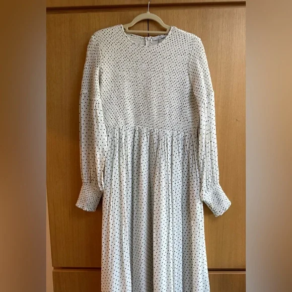 Ganni White and Black “Rometty” Polka Dot Dress, size 42/8 - Picture 4 of 13